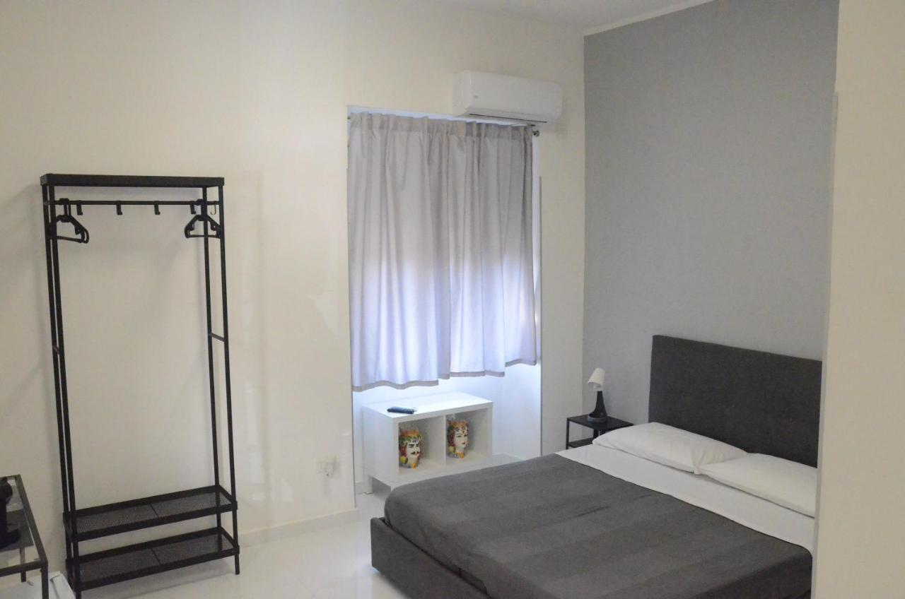 Casa Gale - House In Catania Center Apartman Kültér fotó